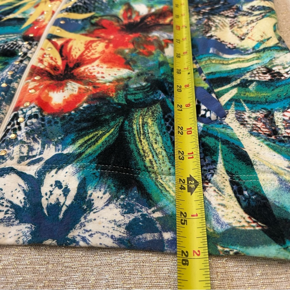 Onque Graphic Zip up Hoodie Fun Colorful Long Sleeve with metal accents Size XL - Picture 12 of 12